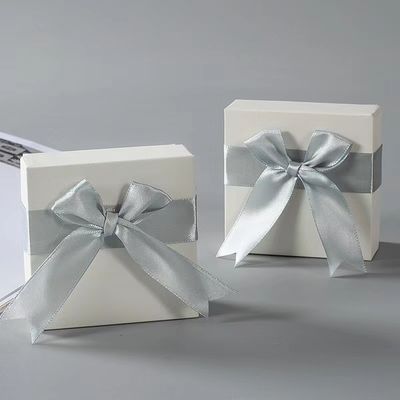 8*8*1.7cm Jewelry Packaging Boxes Base Lip Boxes With Ribbon